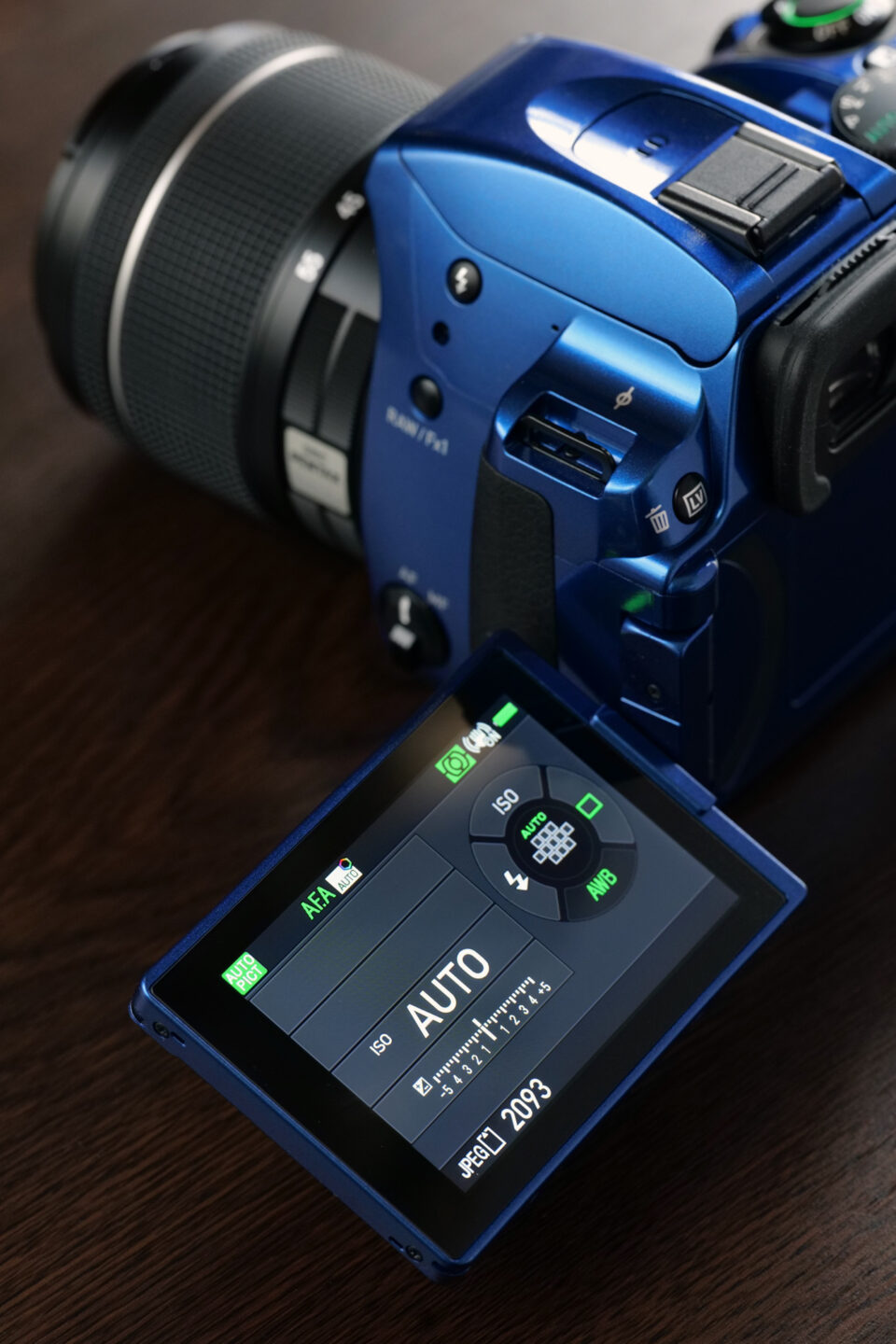 高画質・高機能❣️軽量コンパクト❤️ペンタックス K-x - デジタルカメラ