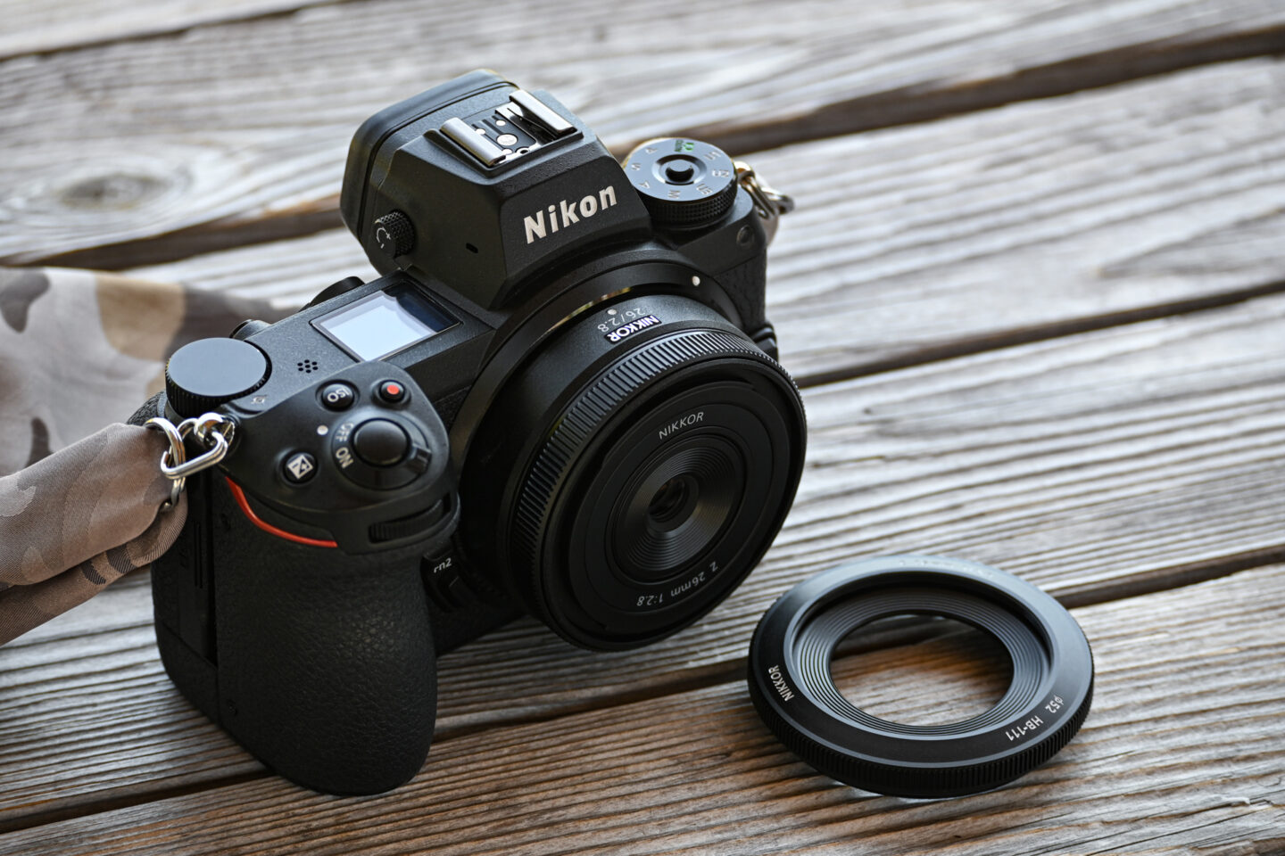 Nikon NIKKOR Z 26mm F2.8 - レンズ(単焦点)